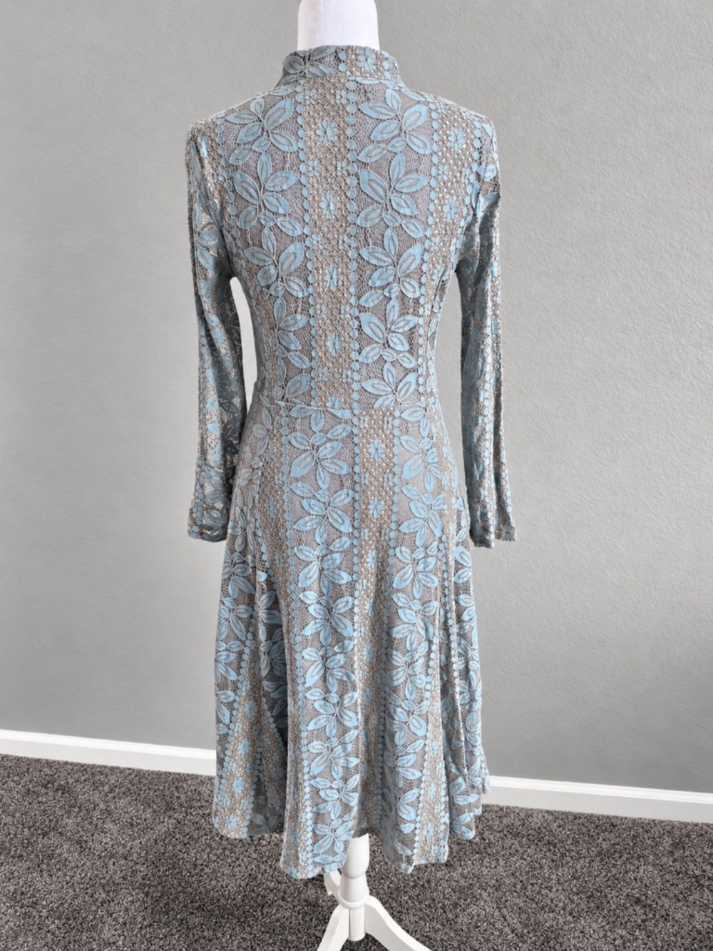 AIZHE Blue Gray Floral Lace Romantic Midi Dress Pearl Button Long Sleeve Medium - Picture 6 of 12